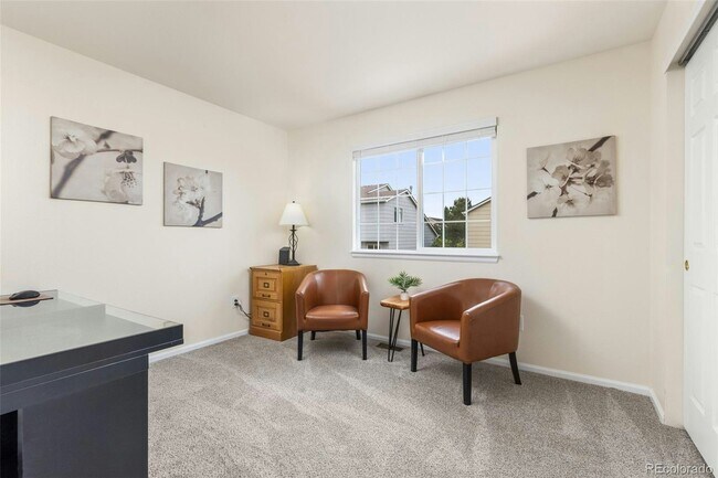 Building Photo - 5733 S Yakima Way