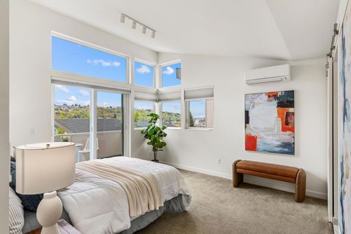 Building Photo - Stand-Alone Modern Home with Elliott Bay Views