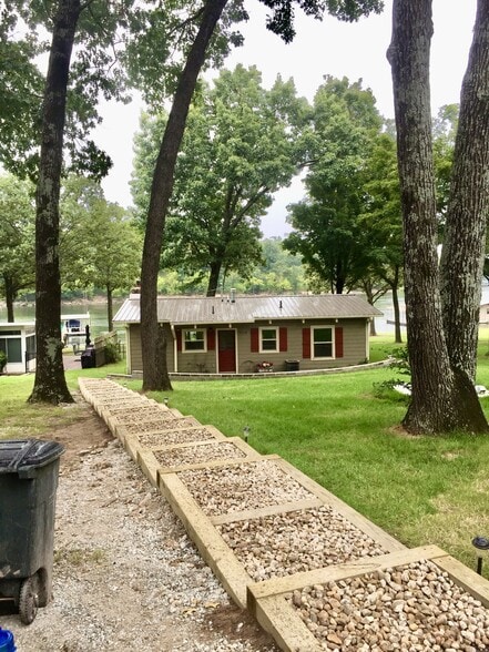 Steps to Entry - 1114 W 17th St