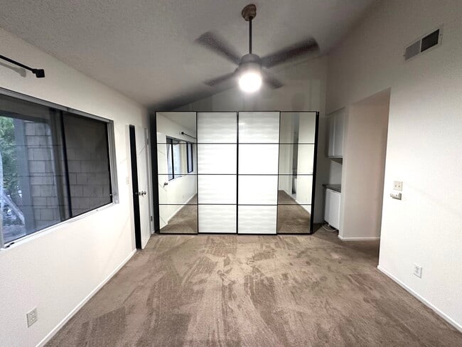 Building Photo - 12750 Centralia St