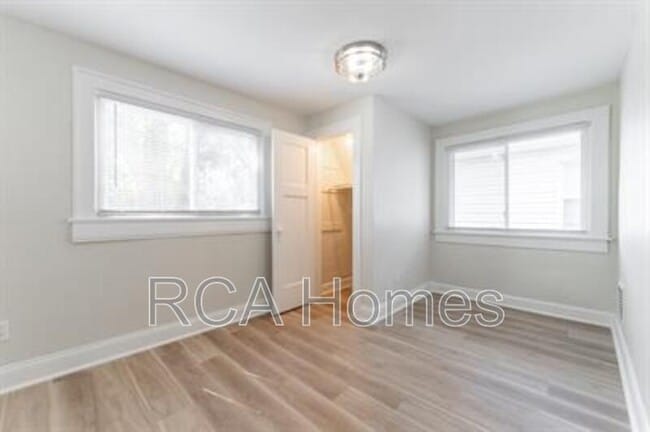 Building Photo - 1601 Villa Ave