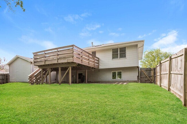 Building Photo - 2904 Facel Vega Dr