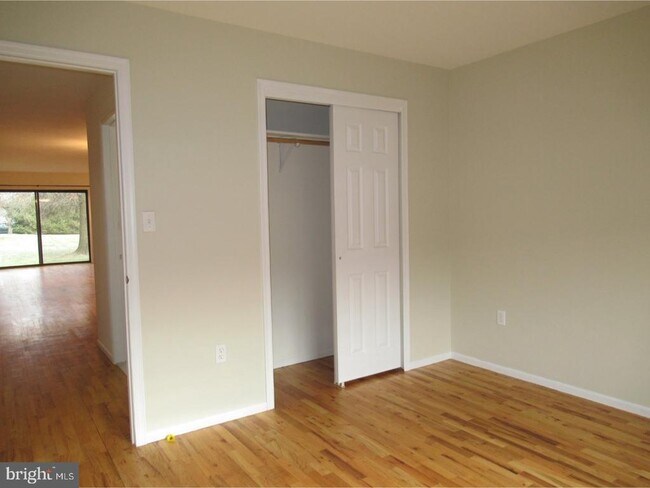 Building Photo - 30 Adele Ct