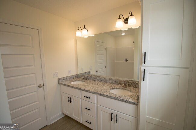 Building Photo - 101 Enclave Ct