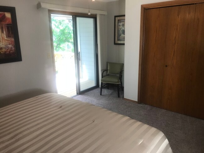 Building Photo - 101 S Rock Rd