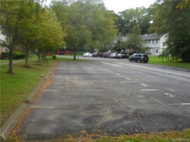 Building Photo - 16 Patton Dr