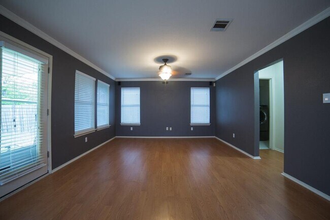 Building Photo - 3109 Sauls Dr