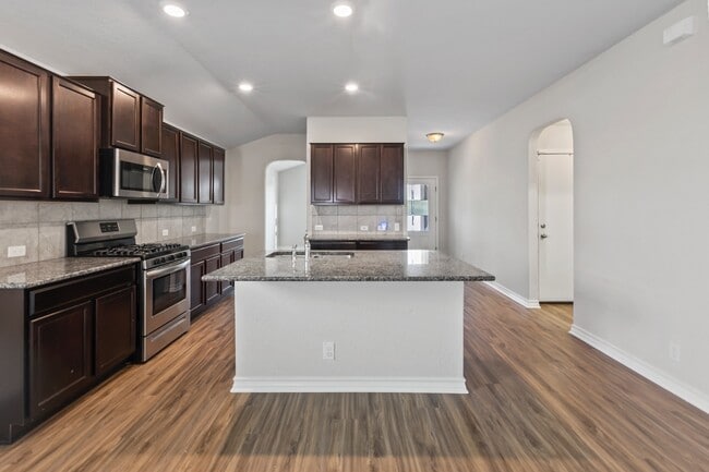 Building Photo - 13349 Bearded Flt