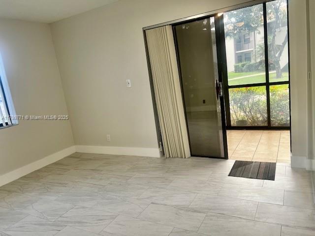 Building Photo - 9920 NW 68th Pl