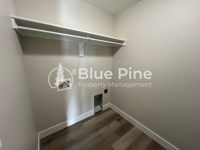 Building Photo - 185 Galena Smt Dr