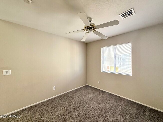 Building Photo - 10527 W Windsor Blvd