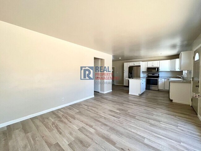 Building Photo - 1342 E 108th Ave