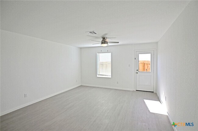 Building Photo - 11822 Bluebell Rdg