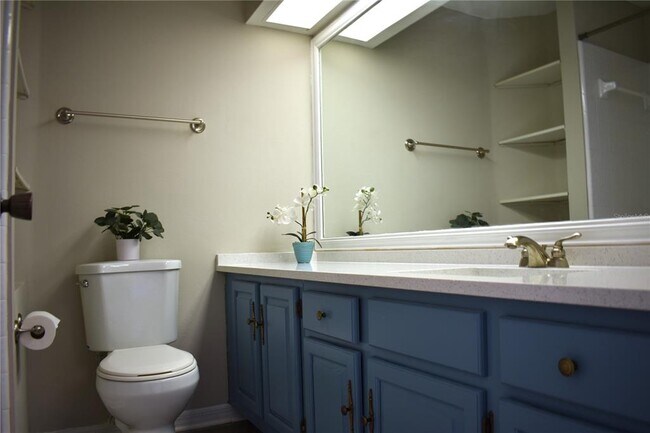 Building Photo - 1702 Aura Ct