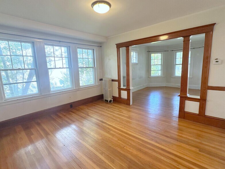 Primary Photo - 42 Madison St