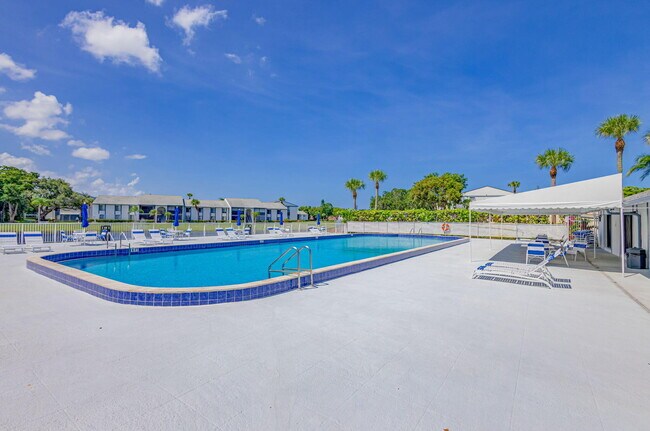 Building Photo - 1011 Green Pine Blvd