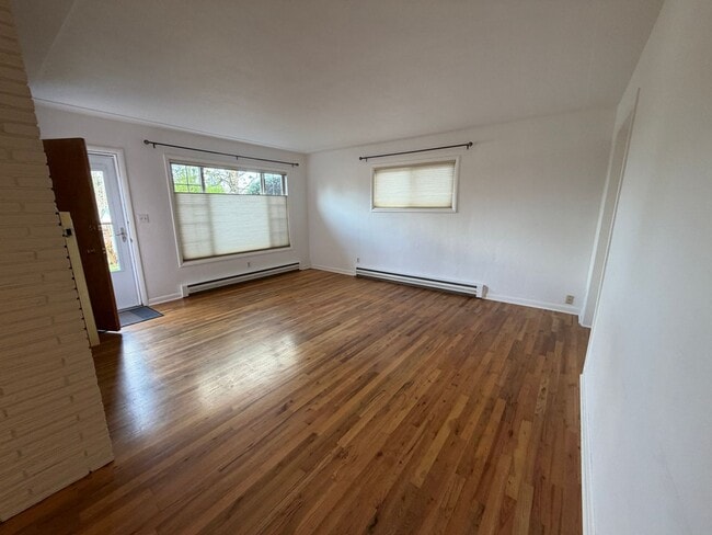 Building Photo - 3 Bedroom 1 Bath single story home, Move in Special: $750.00 off first month's rent if the move-i...