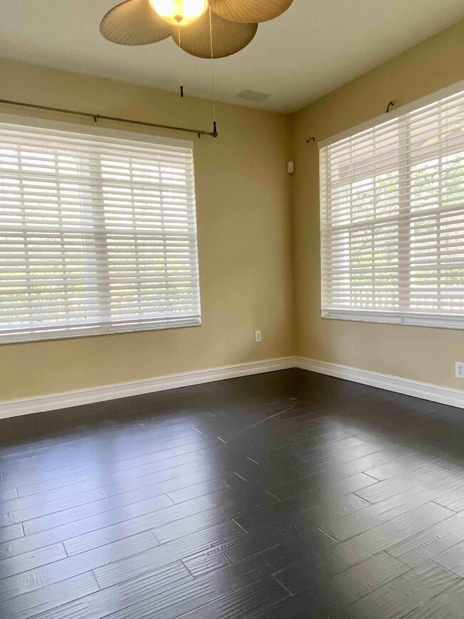 Building Photo - 10503 Chilmark Way