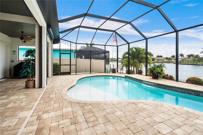 Building Photo - Waterfront home in South Gulf Cove.