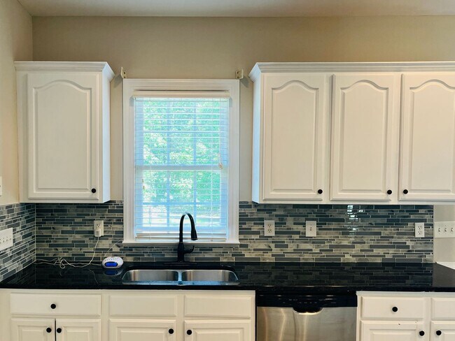 Building Photo - 100 Williamston Ridge Dr