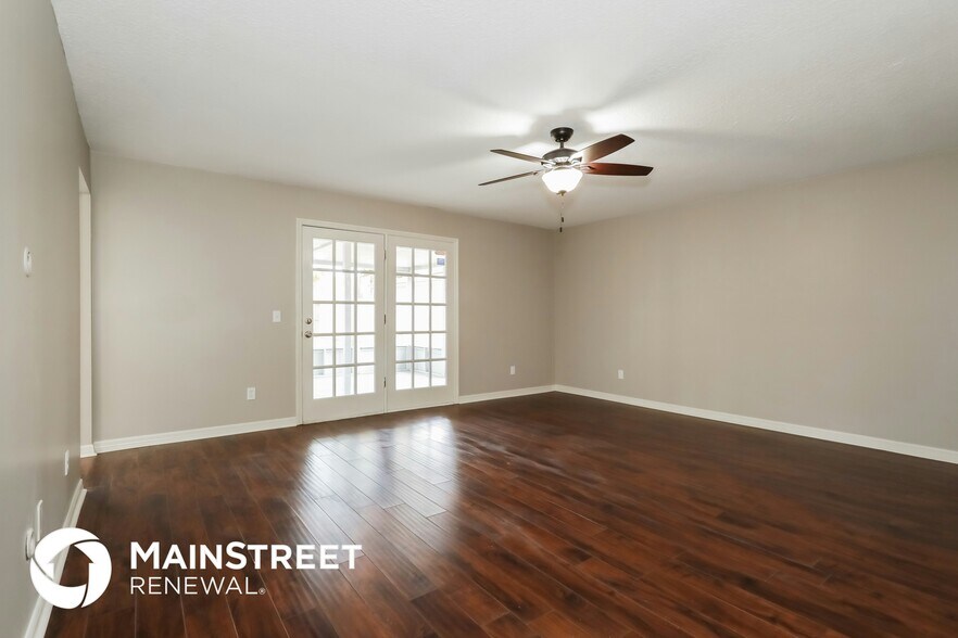 Building Photo - 7981 Copperfield Cir N