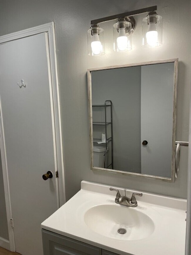 Building Photo - H&amp;H Properties of Floyd