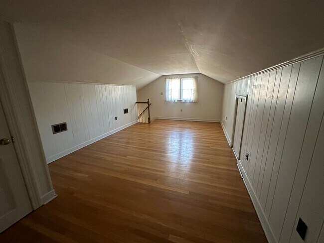 Building Photo - Call Amanda Tate at (757)289-6810 for more information