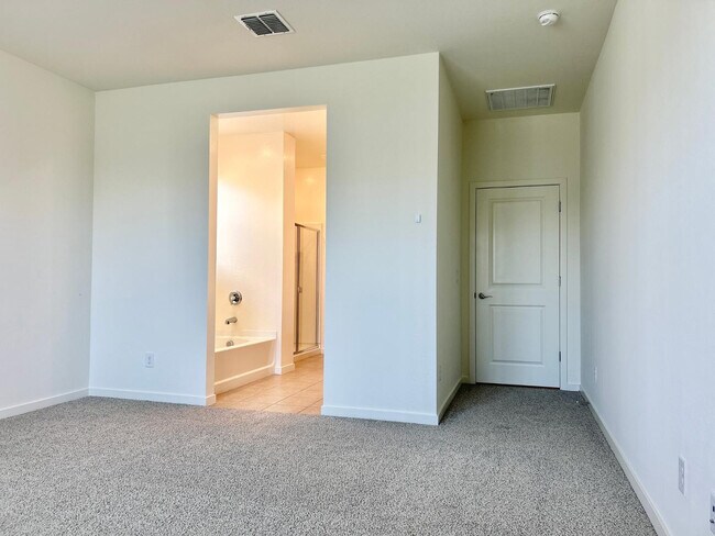 Building Photo - 12641 W State Ct