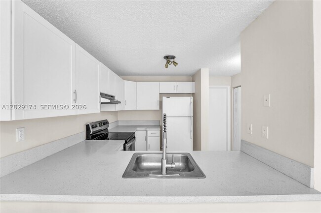 Building Photo - 210 SW 11th St