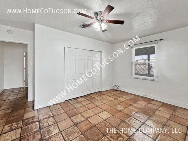 Building Photo - 4564 E Seneca St