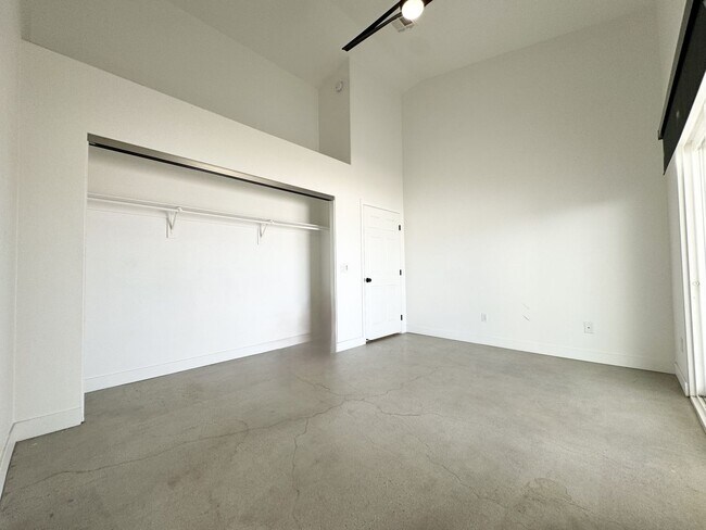 Building Photo - COMING SOON!!! 4 Bedroom / 2 Bath House with Solar in Desert Hot Springs!