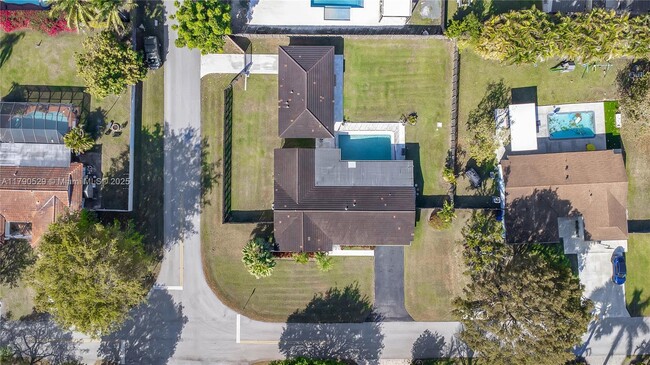 Building Photo - 11522 SW 100th Ave