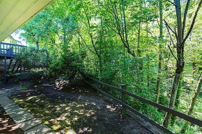 Building Photo - Beautiful split level home in Newport Hills!