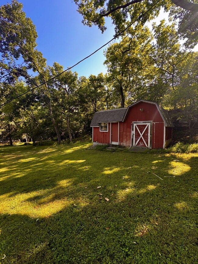 Building Photo - 9108 Bluff Dr