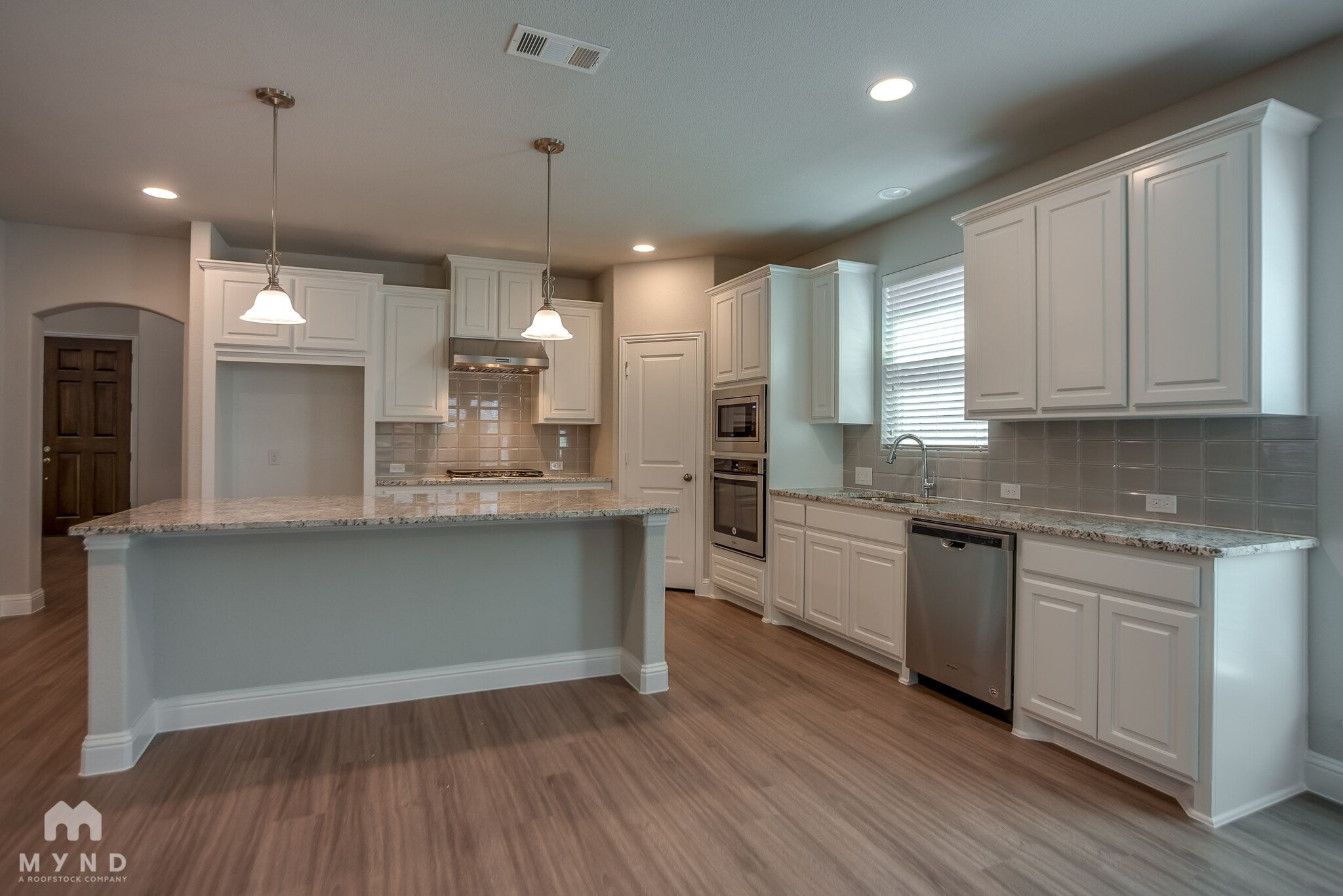 Building Photo - 100 Knight of Realm Blvd