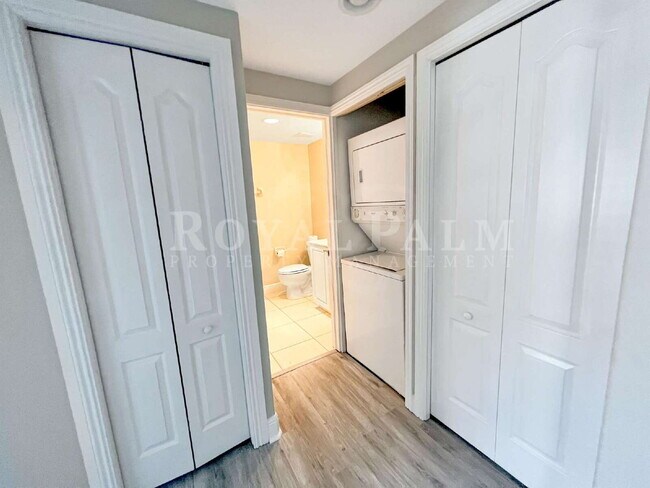 Building Photo - First-Floor 2 Bed, 2 Bath with In-Unit Washer & Dryer – Everyday Living Made Easy at Castilla Cir...