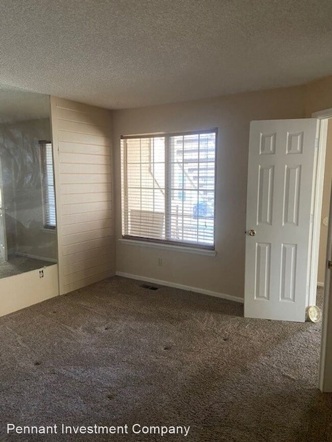 Building Photo - 2 br, 2 bath House - 6036 Gunbarrel Ave Un...