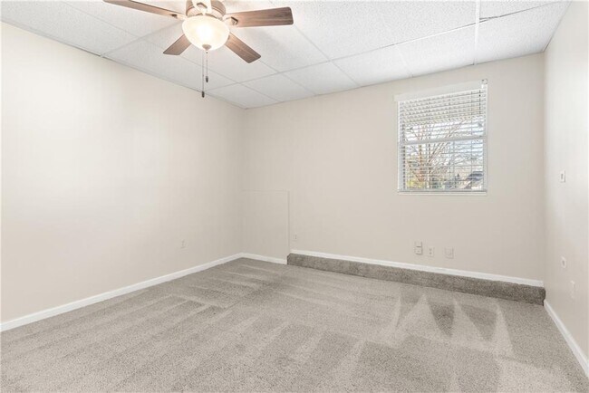 Building Photo - 12080 Greenmont Walk