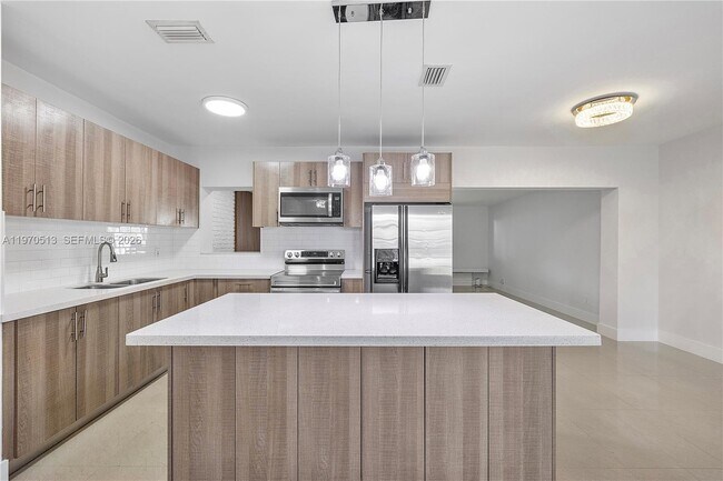 Building Photo - 3840 NW 176th St