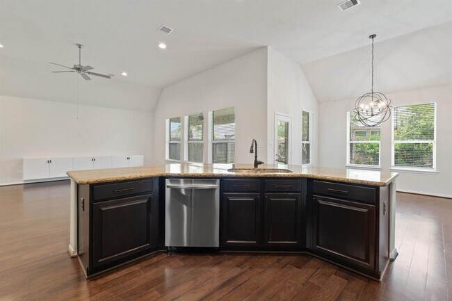 Building Photo - 8193 Tranquil Lake Way