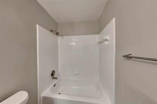 Building Photo - 5546 Calm Ct