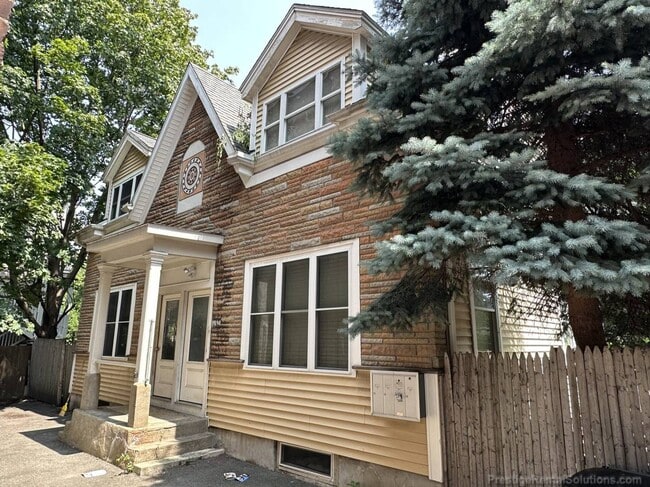 Primary Photo - 842 Dorchester Ave