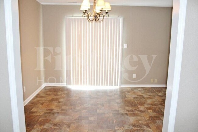 Building Photo - 107 Azalea Dr