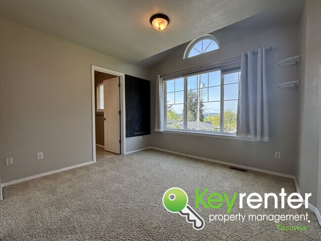 Building Photo - Elegant Browns Point Living with Backyard ...