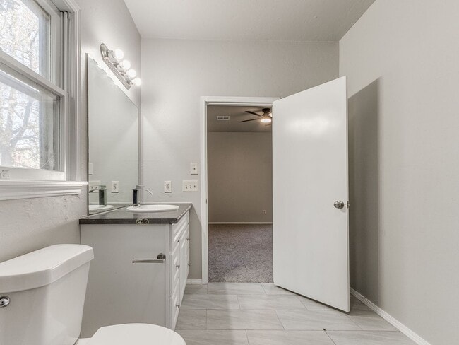 Building Photo - Renovated 3-bedroom, 2-bath home located i...