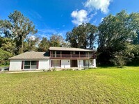 Building Photo - Discover Timeless Charm in Buckingham West