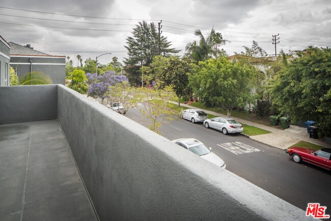 Building Photo - 5861 Whitworth Dr