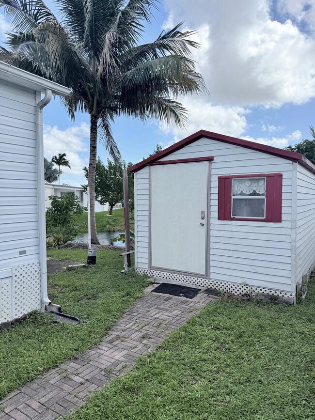 Building Photo - 2090 SW 85th Ave