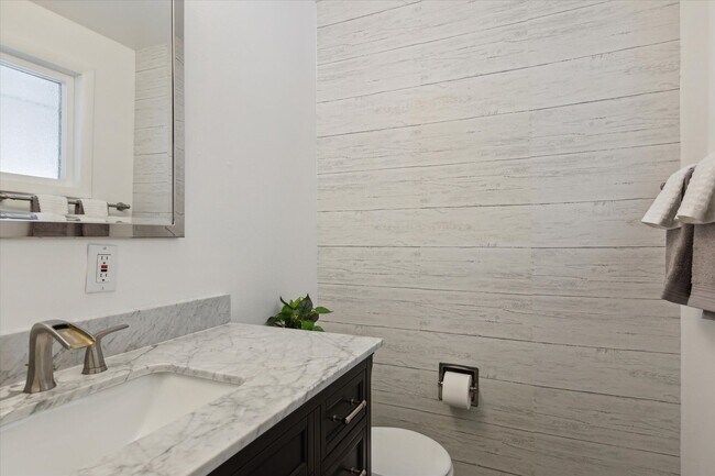 Building Photo - Move-In Ready Ranch with Modern Upgrades a...