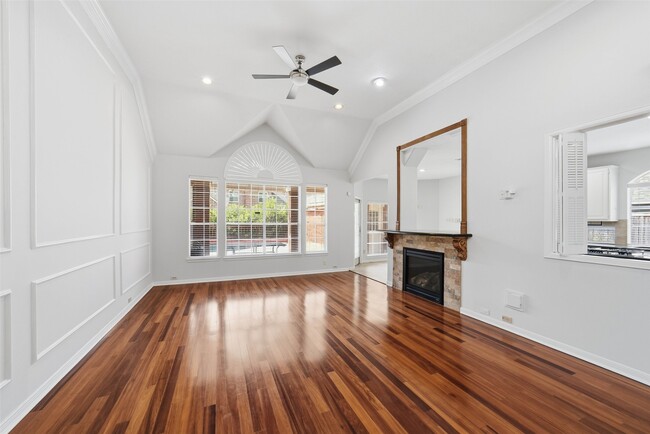 Building Photo - 4003 Bountiful Crest Ln